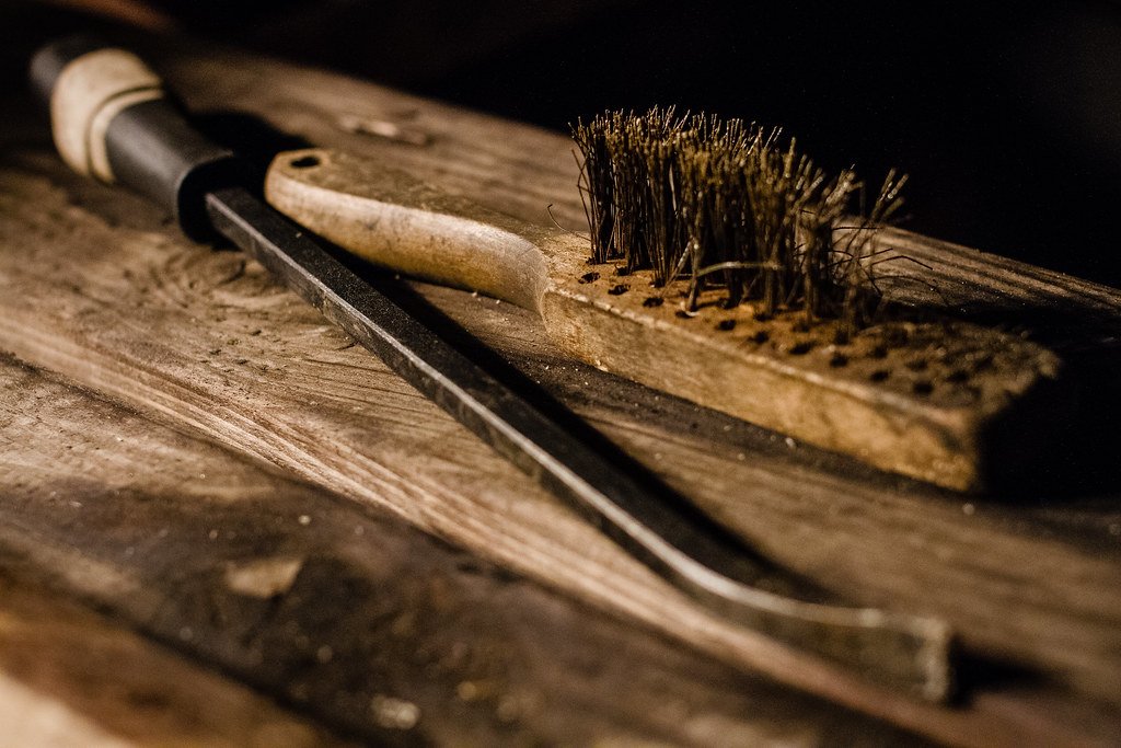 Wire brush
